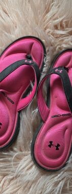 Under Armour Pink and Black Cushioned Foam Flip Flops